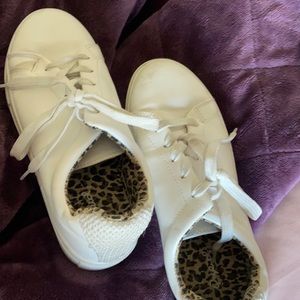 Lulus white tennis shoes good condition
